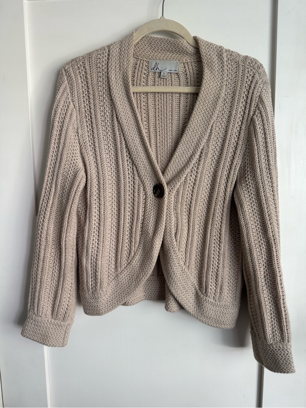 DH New York taupe sweater